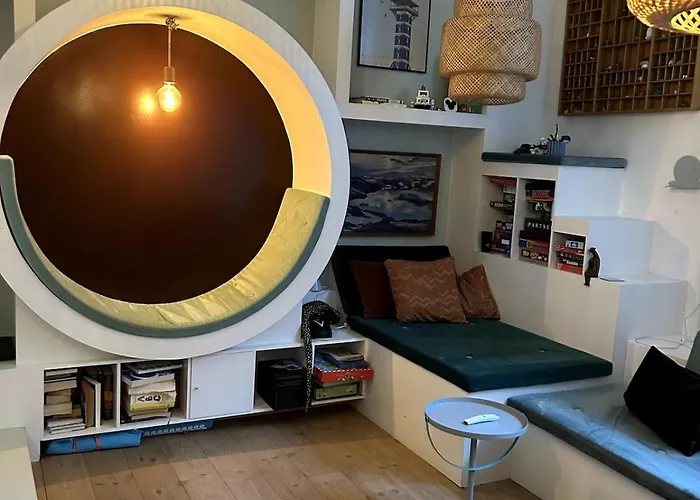 Lägenhet Lovely With Patio *